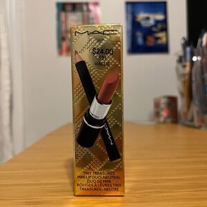 MAC beauty lip gift set Posh Pit and Twirl